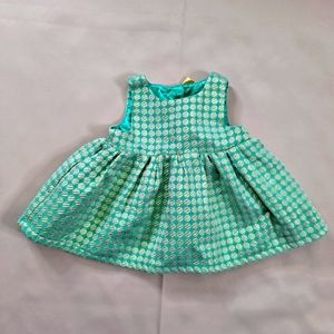 Beautiful gently used toddler dress.